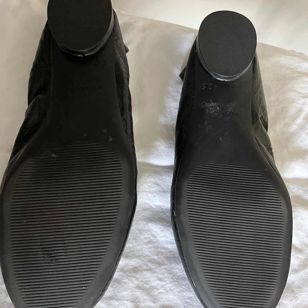 Vionic Ballet Flat - image 3